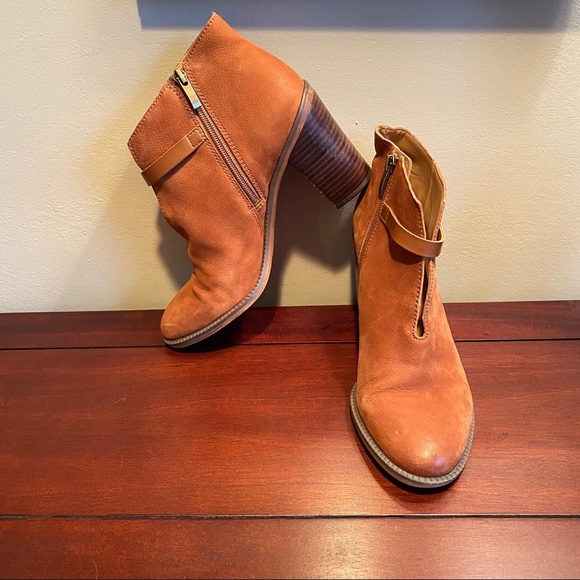 Franco Sartos Elvis Brown Elvis Booties - Picture 6 of 7